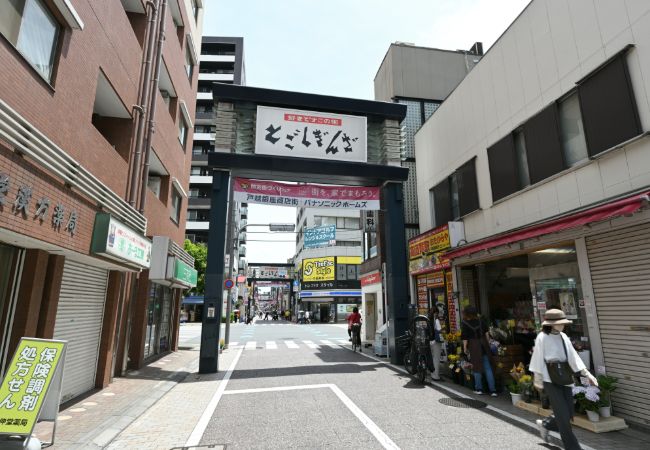 戸越銀座駅からのルート(戸越銀座商店街)